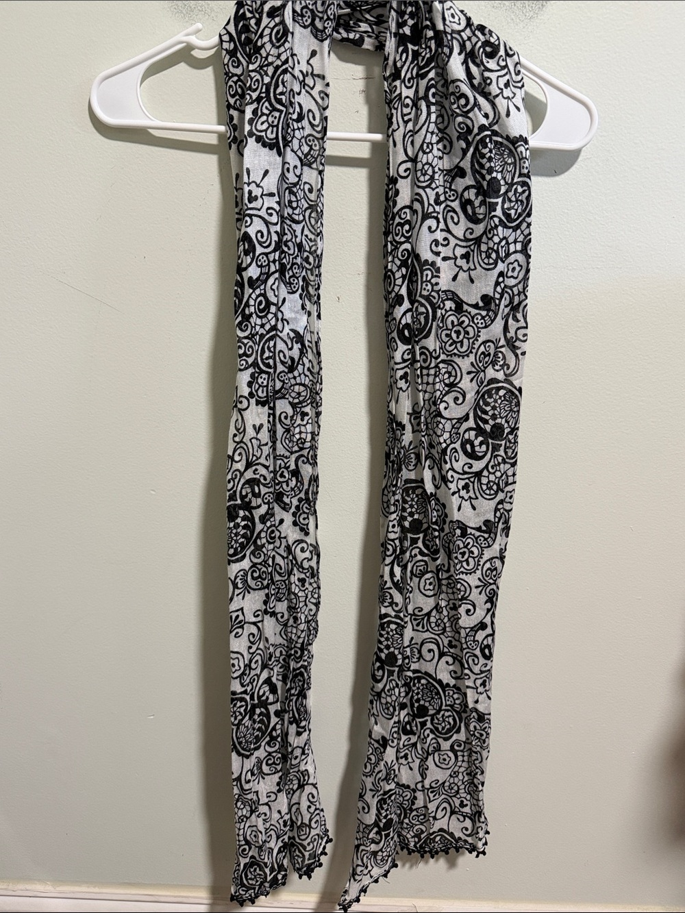 NWT! Disney Parks Scarf